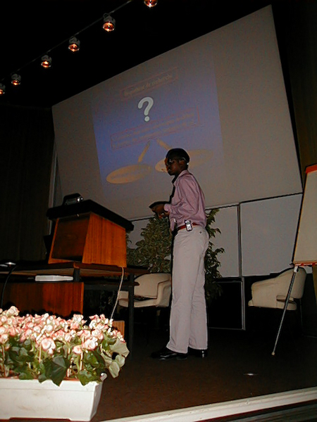 UIEIS_Versailles_20020917_11.10.49