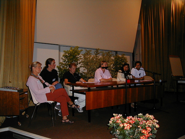 UIEIS_Versailles_20020918_17.01.00